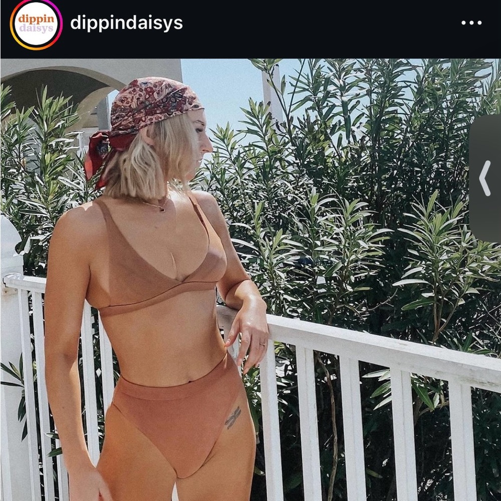 New with tags Pink Bottoms dippin daisys brand